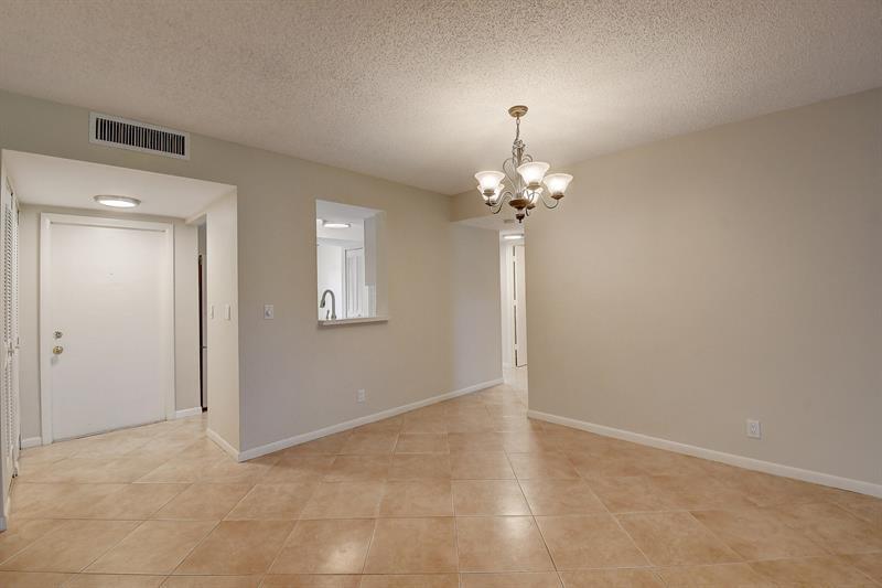6625 S Oriole Blvd Unit: 1050