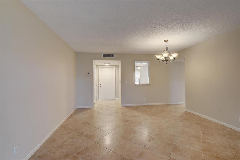 6625 S Oriole Blvd Unit: 1050