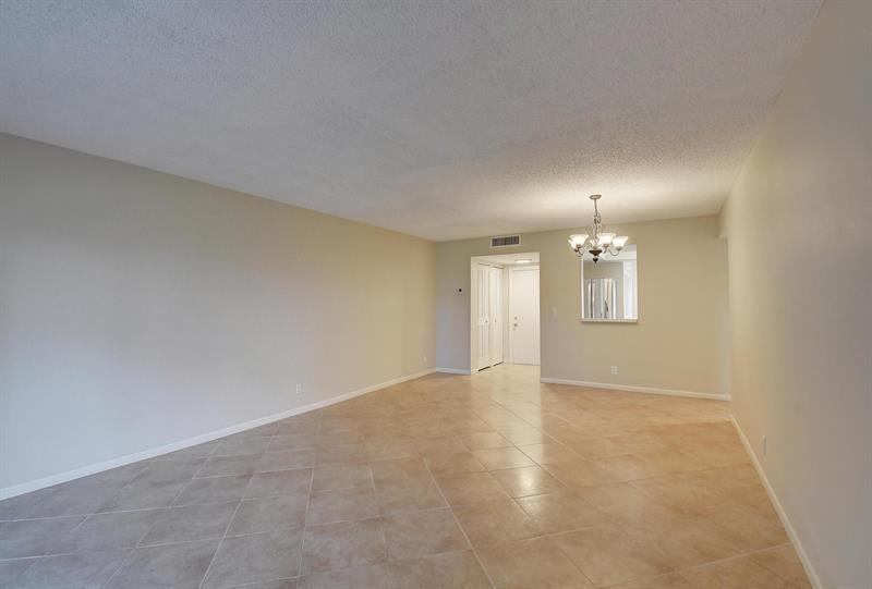 6625 S Oriole Blvd Unit: 1050