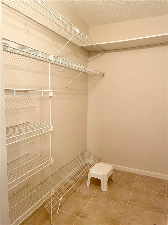 6625 S Oriole Blvd Unit: 1050