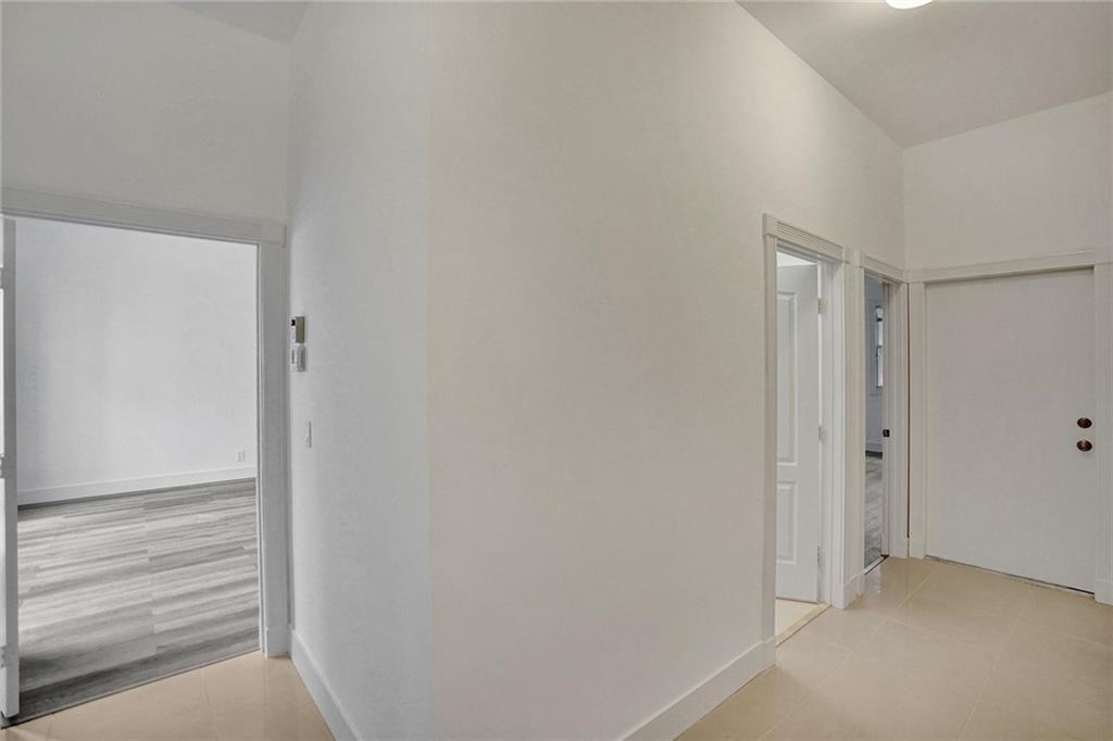 5811 NW 40th Ter