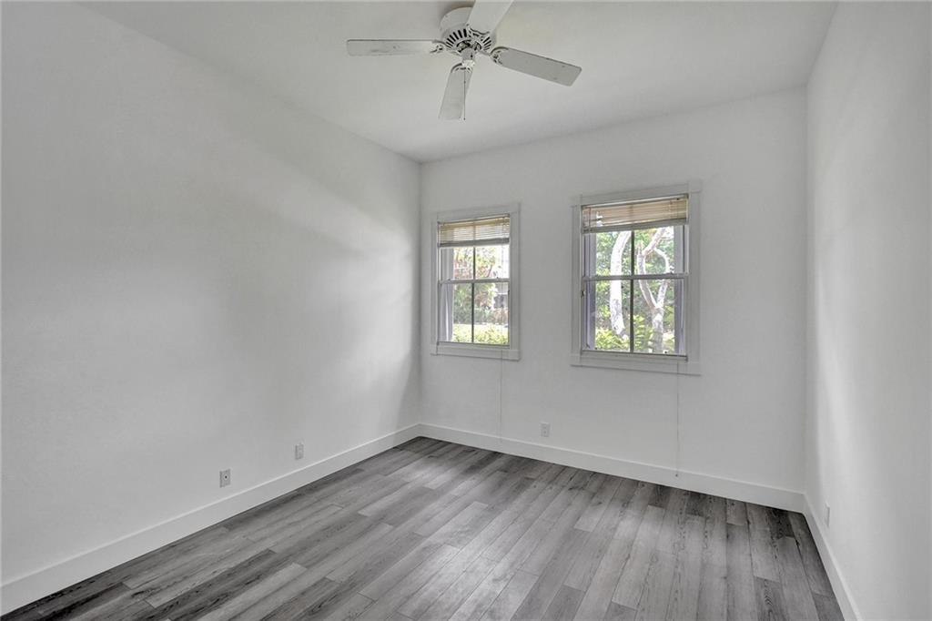 5811 NW 40th Ter