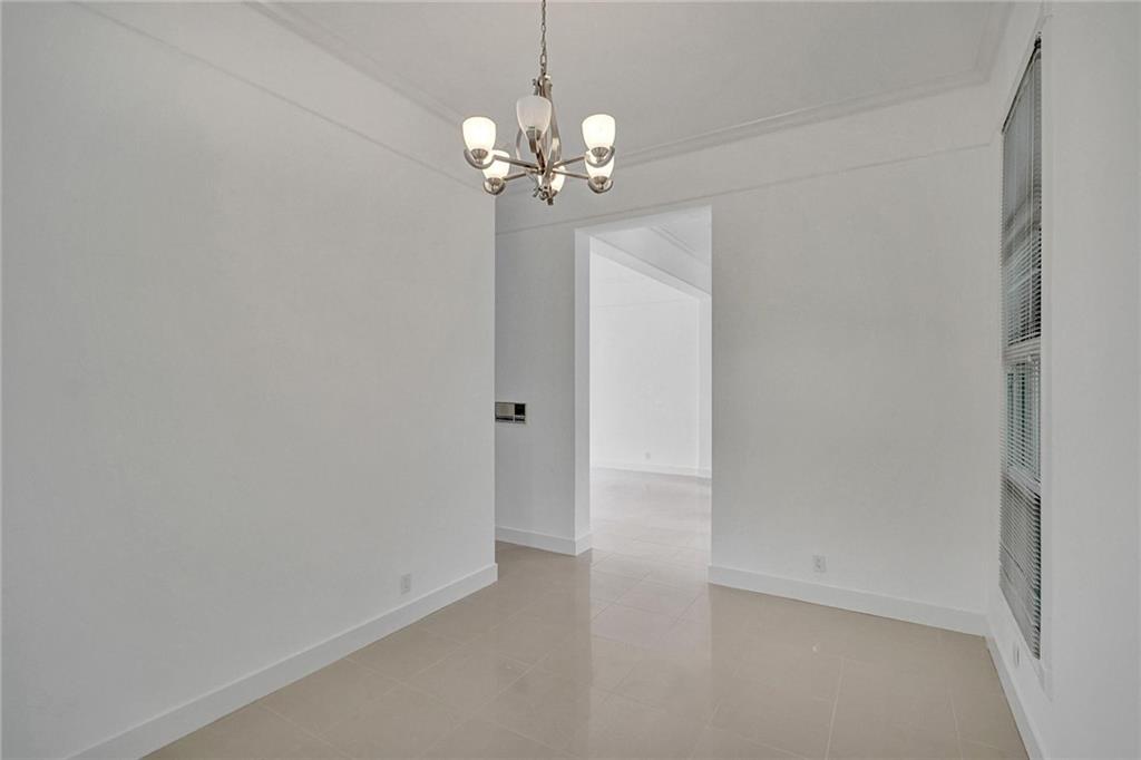 5811 NW 40th Ter