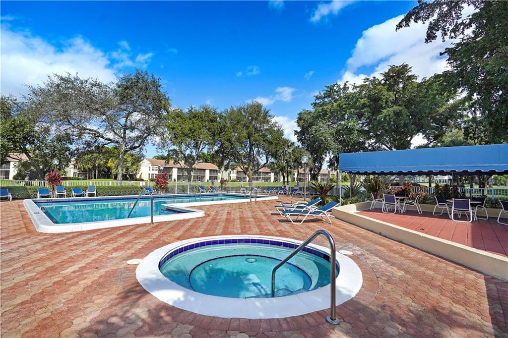 2043 SW 15th St Unit: 205