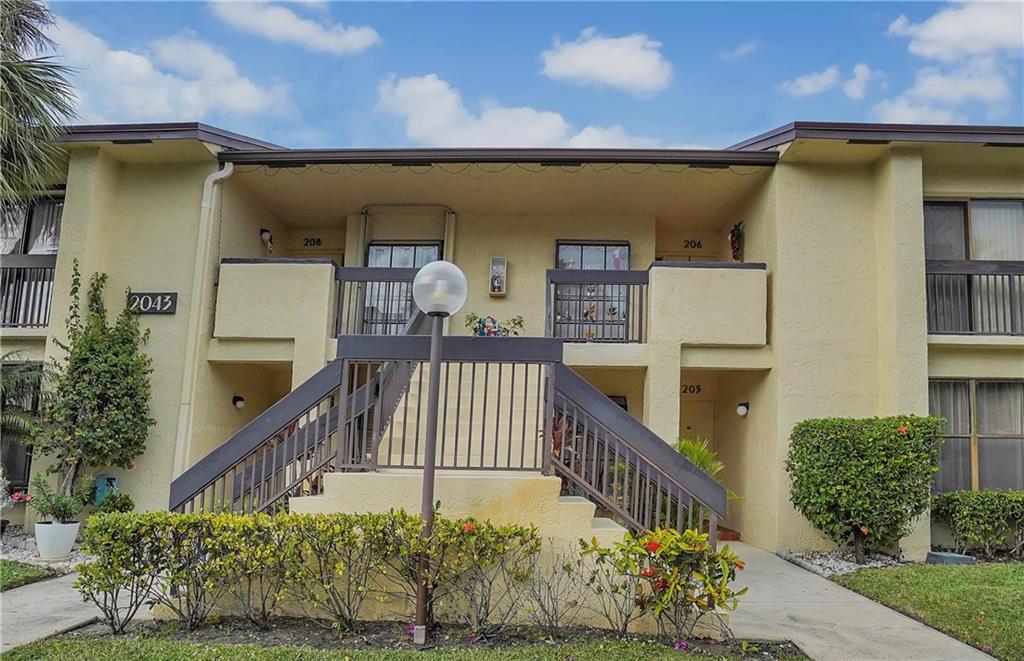 2043 SW 15th St Unit: 205
