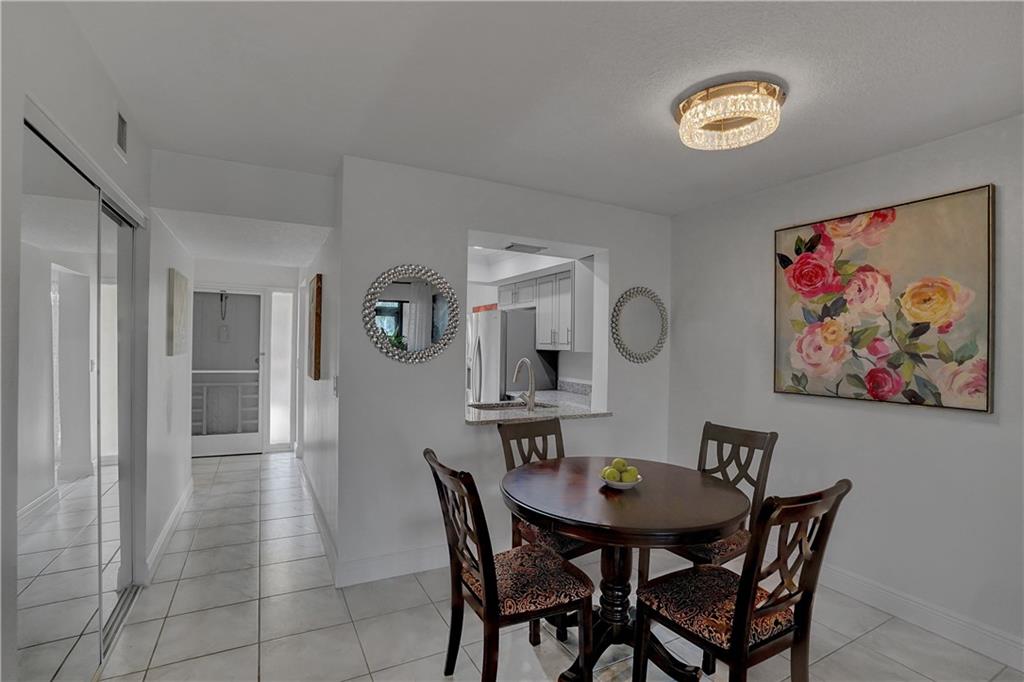 2043 SW 15th St Unit: 205