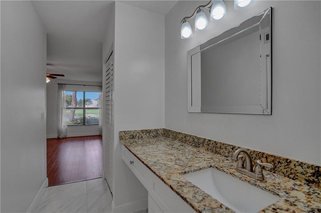 2043 SW 15th St Unit: 205