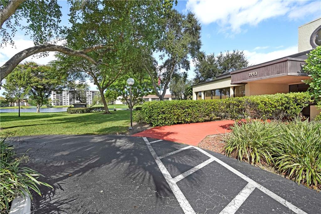 2043 SW 15th St Unit: 205