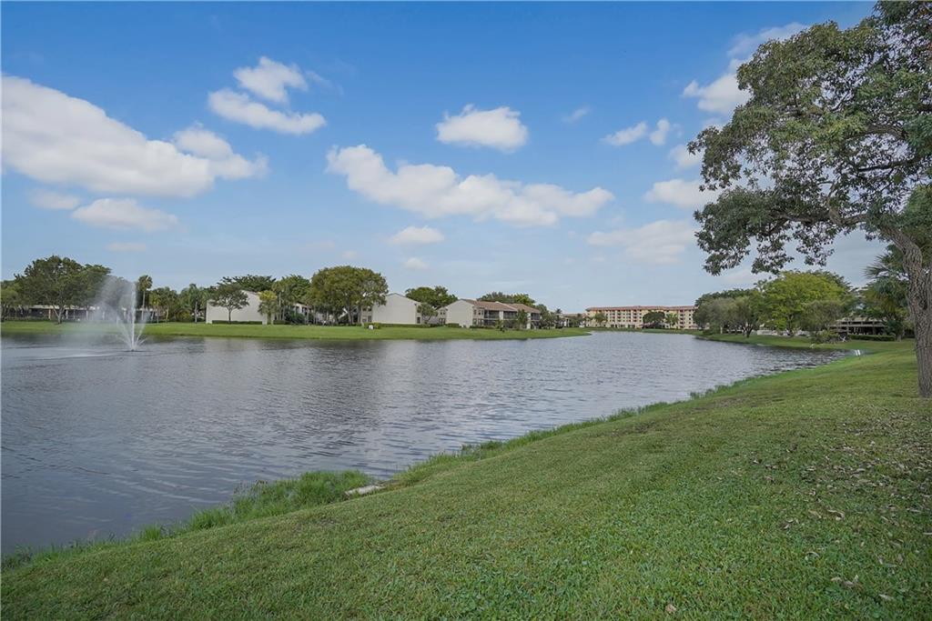 2043 SW 15th St Unit: 205