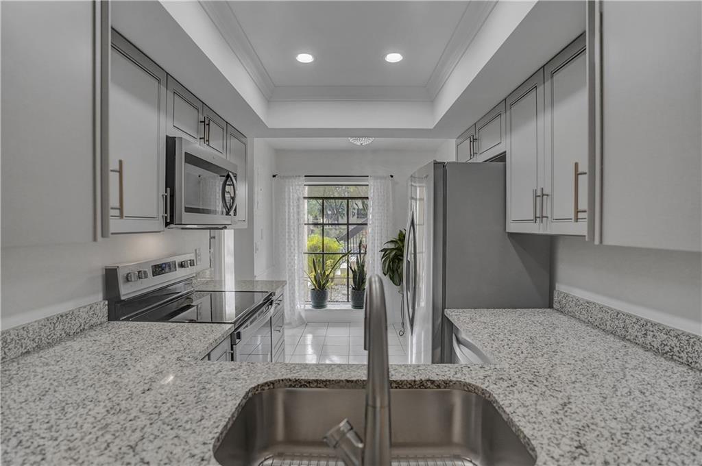 2043 SW 15th St Unit: 205