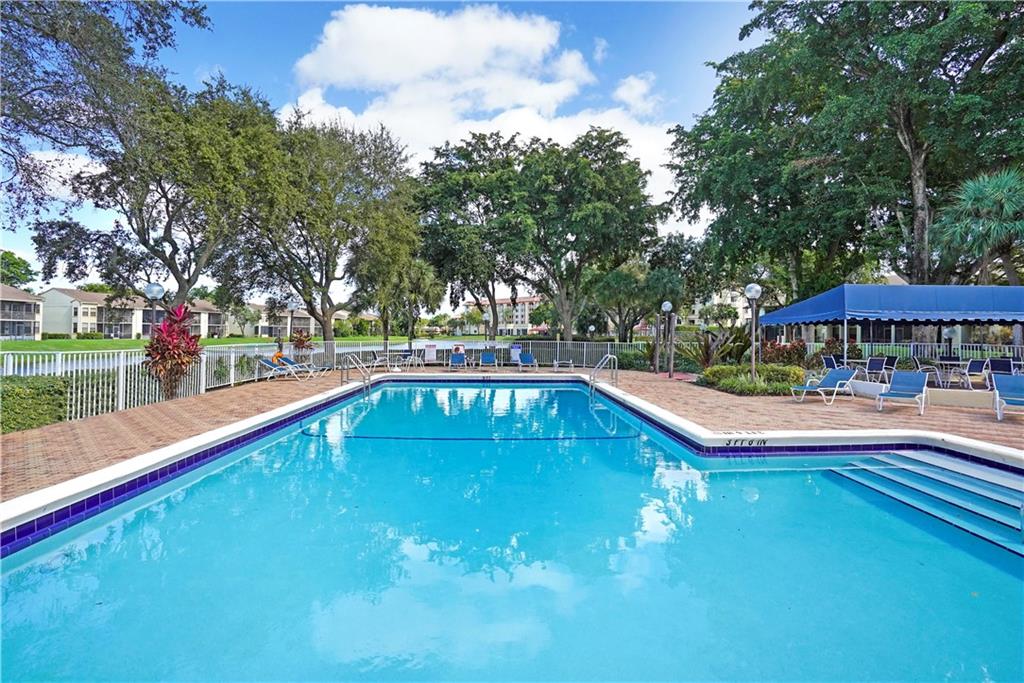 2043 SW 15th St Unit: 205