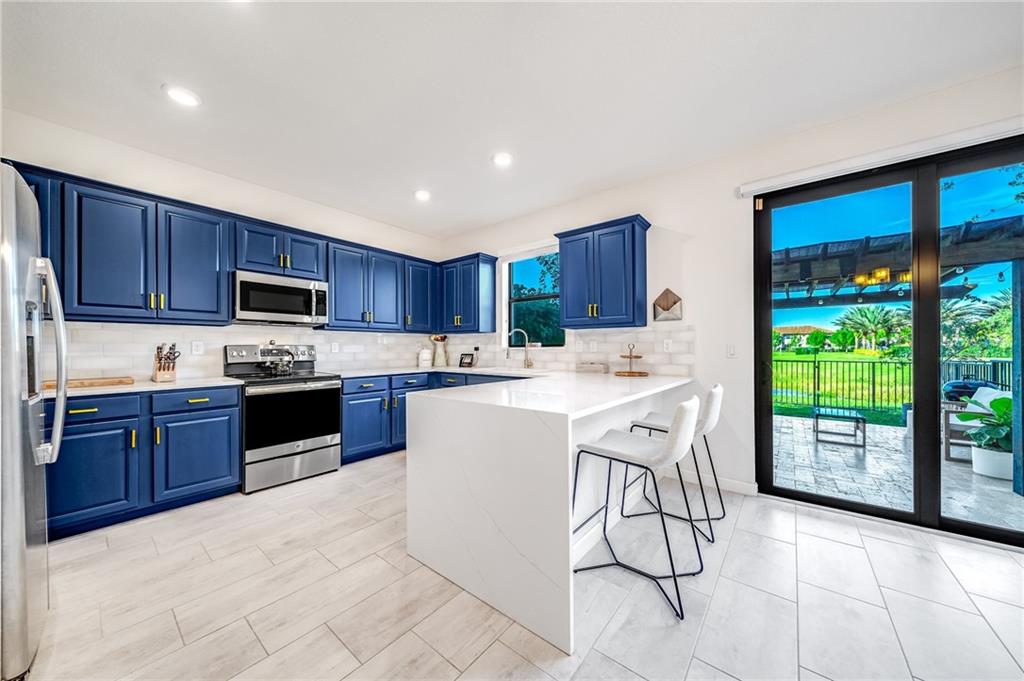 5312 Santa Maria Ave Unit: 5312