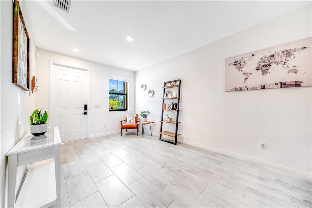 5312 Santa Maria Ave Unit: 5312