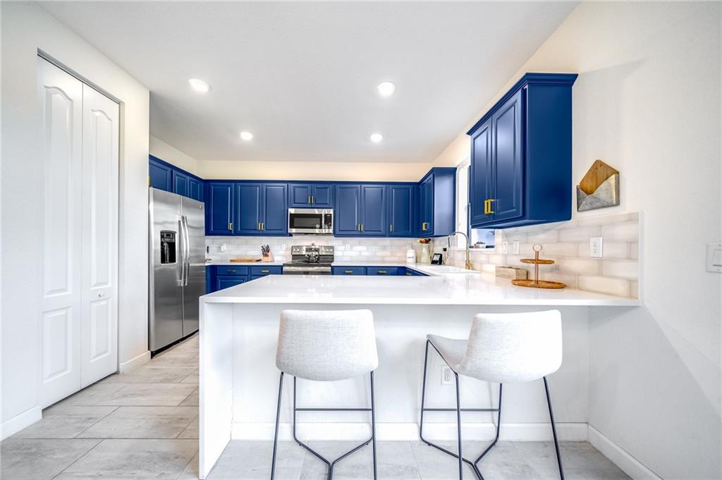 5312 Santa Maria Ave Unit: 5312