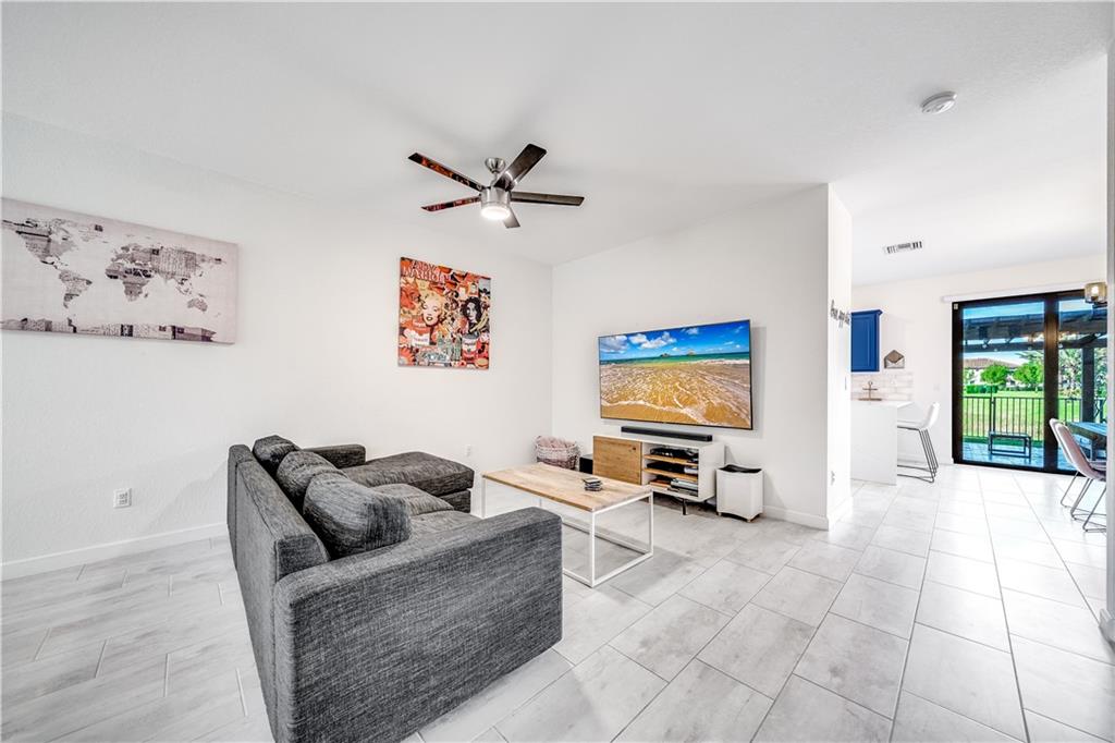 5312 Santa Maria Ave Unit: 5312