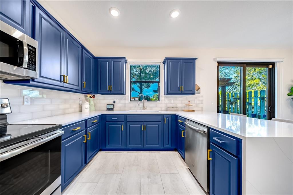 5312 Santa Maria Ave Unit: 5312