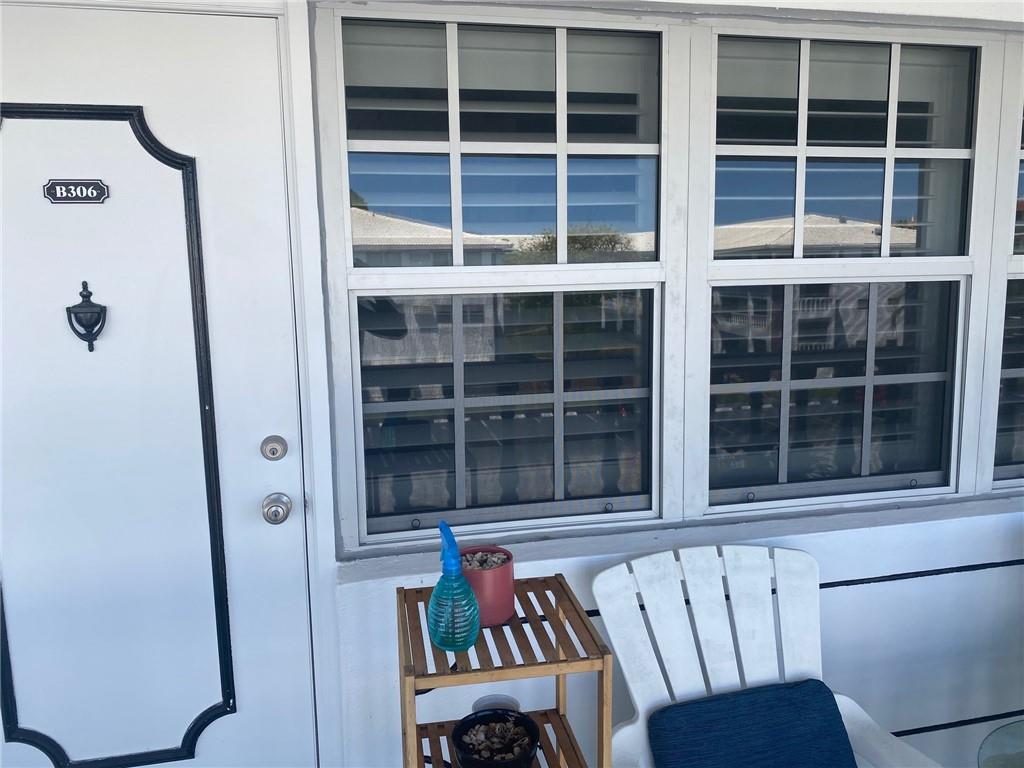 5203 NE 24th Ter Unit: B-306