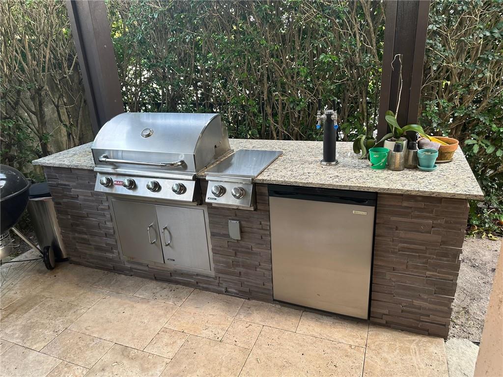 4180 NW 6th Ct