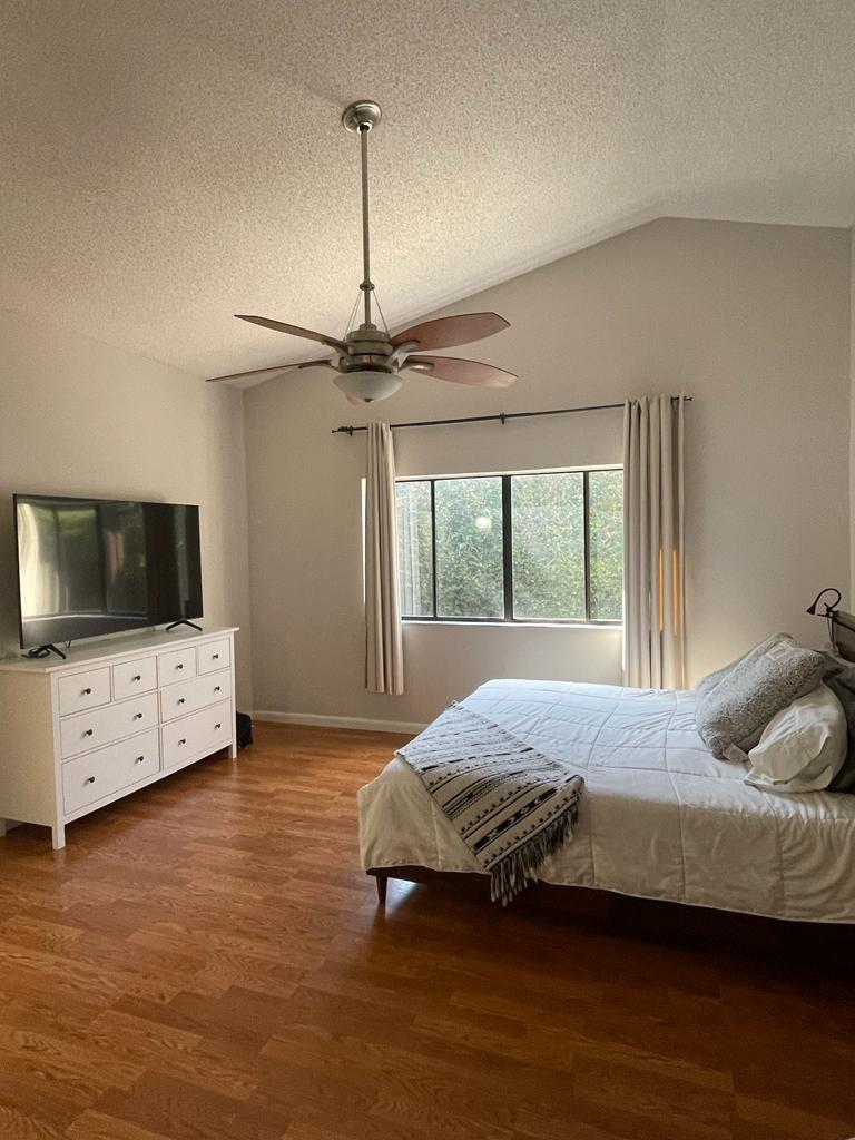4180 NW 6th Ct