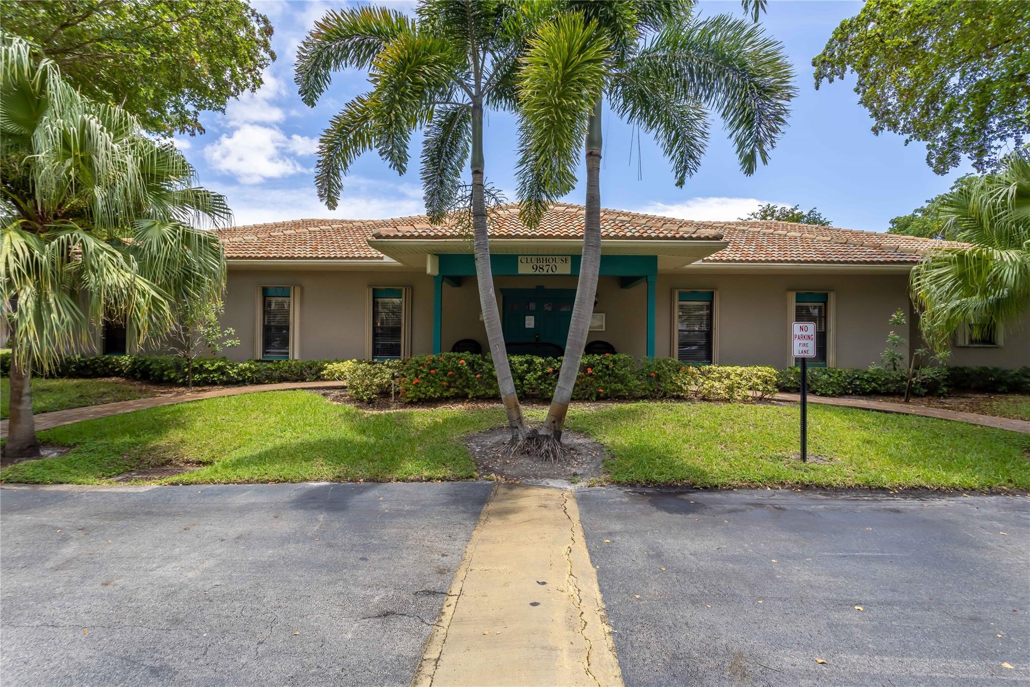 9930 Pineapple Tree Drive 112