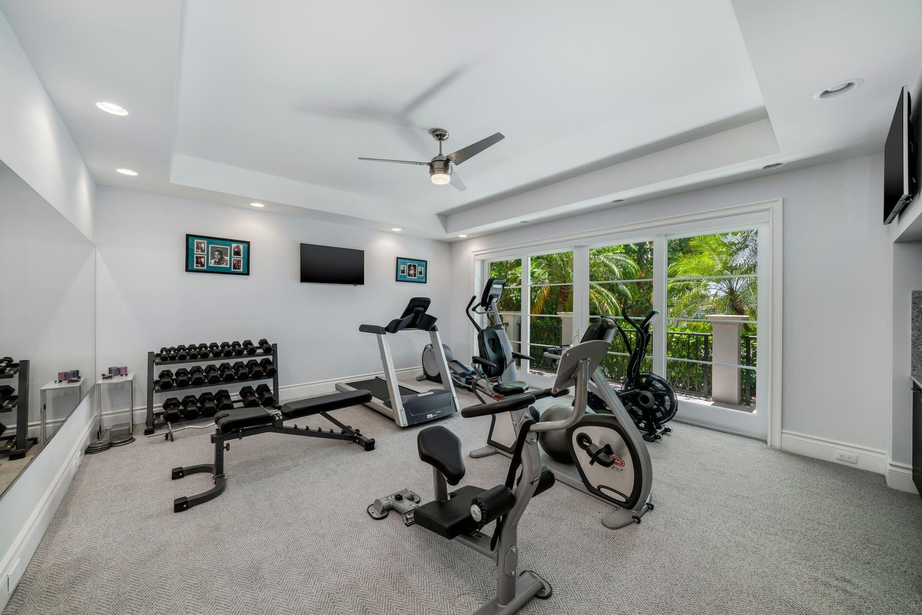 1001 Hillsboro Mile