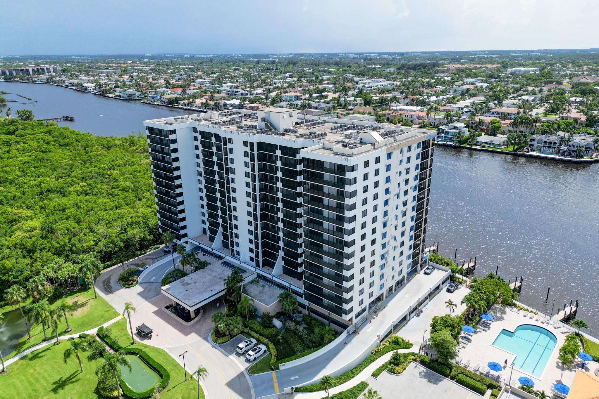 3420 S Ocean Blvd 3q