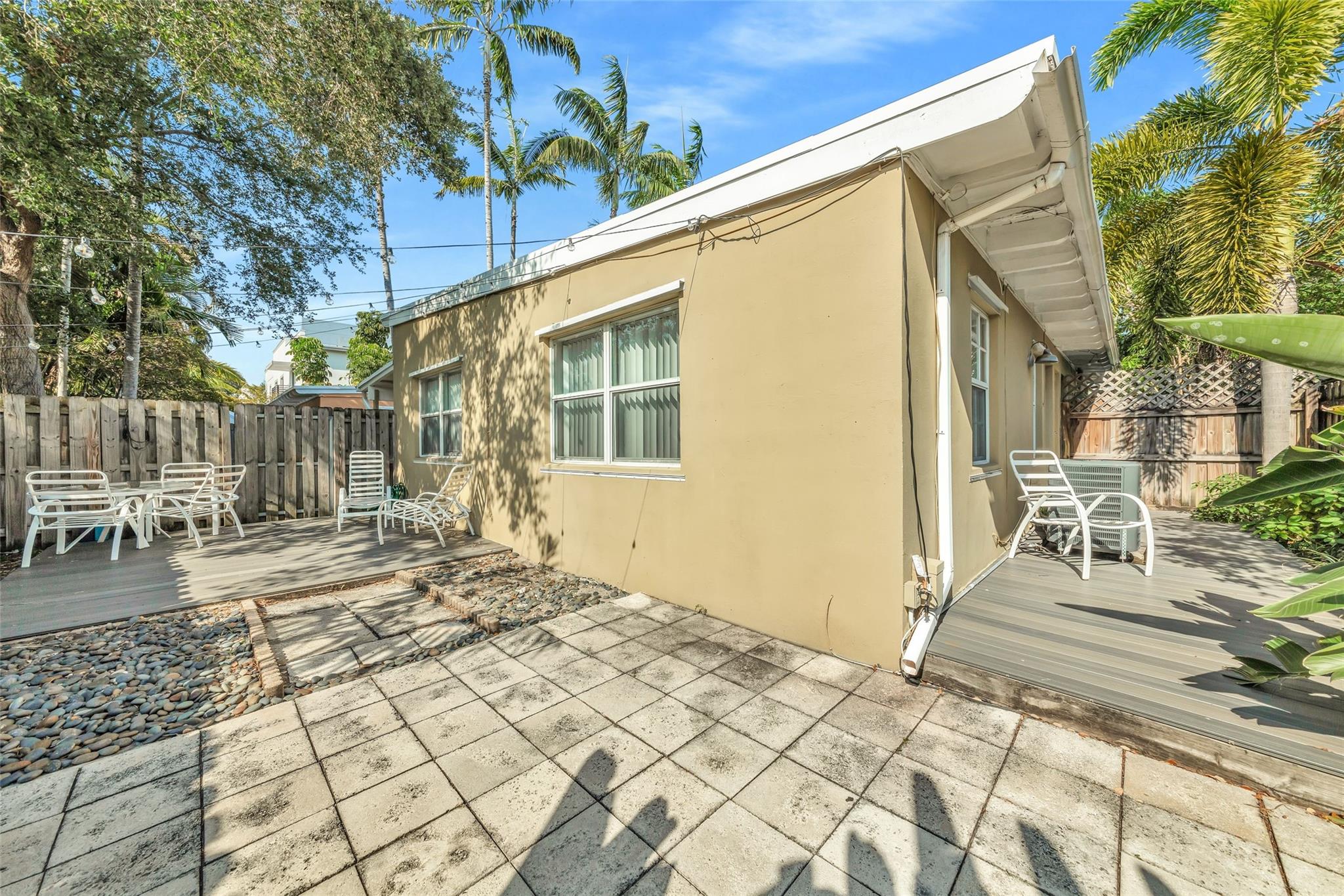 805 NE 17th Ave