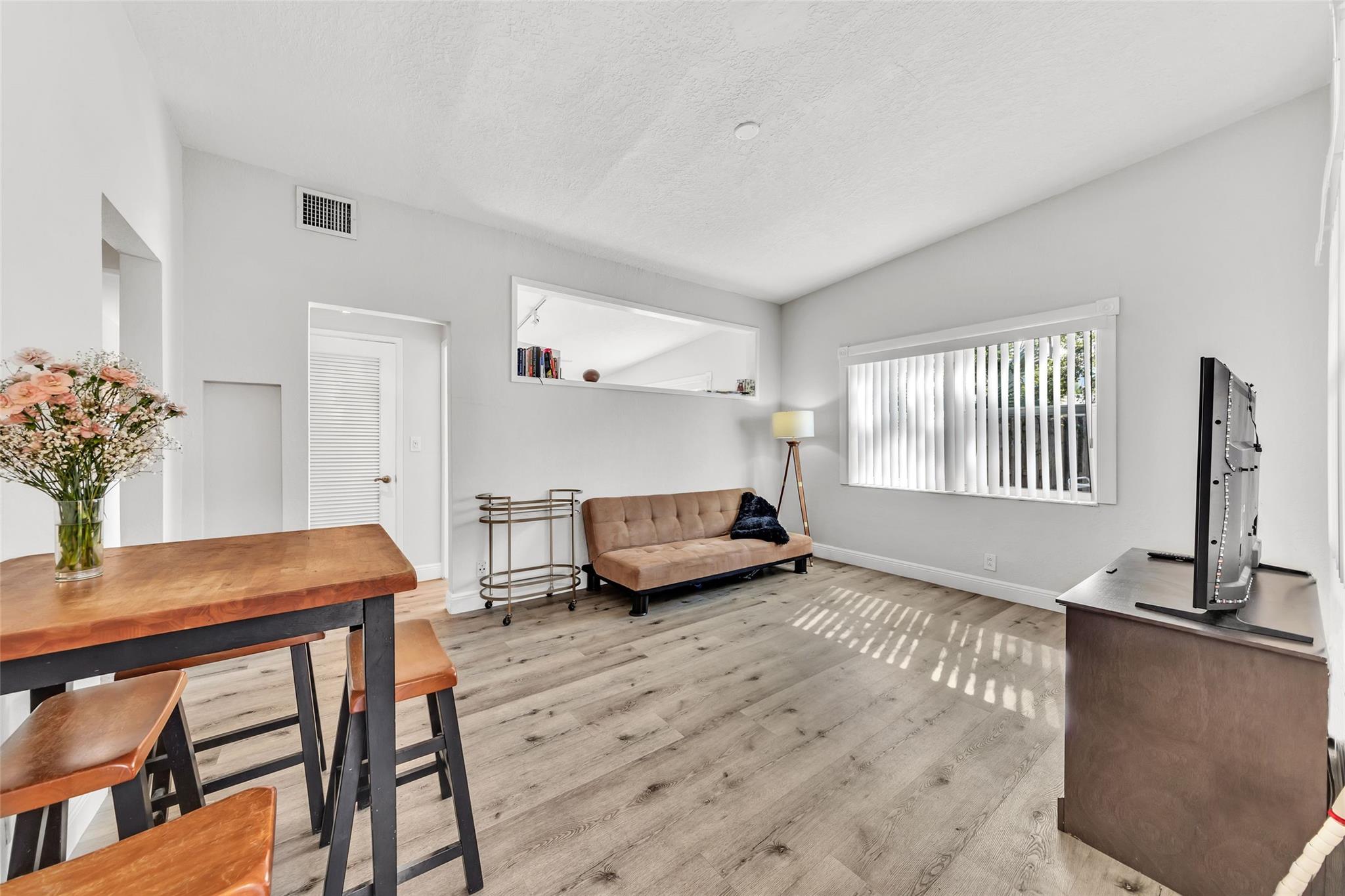 805 NE 17th Ave