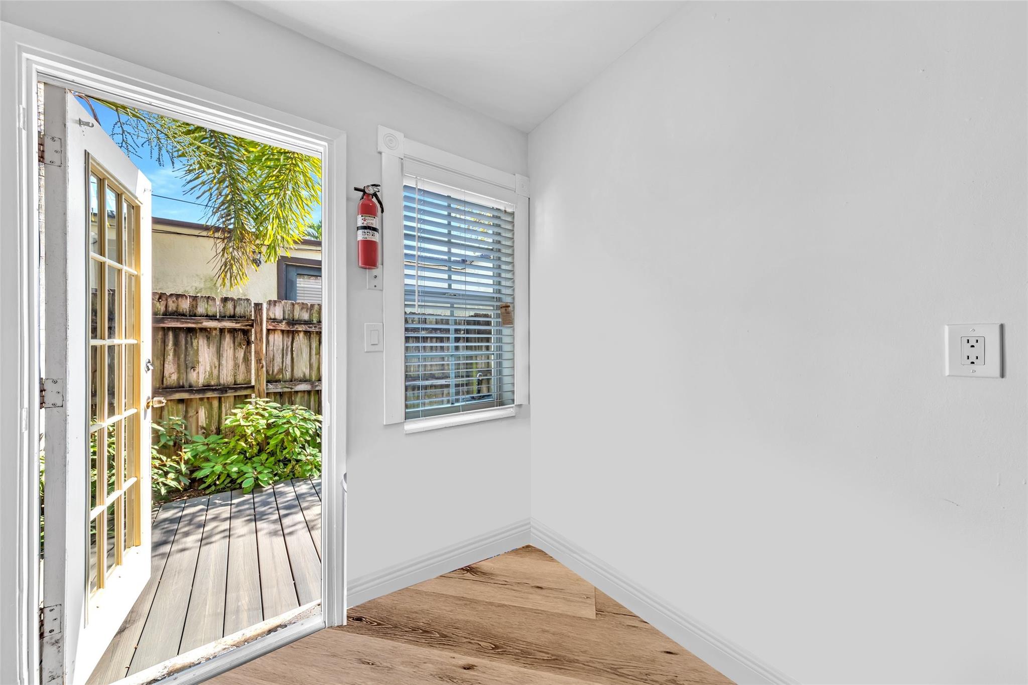 805 NE 17th Ave