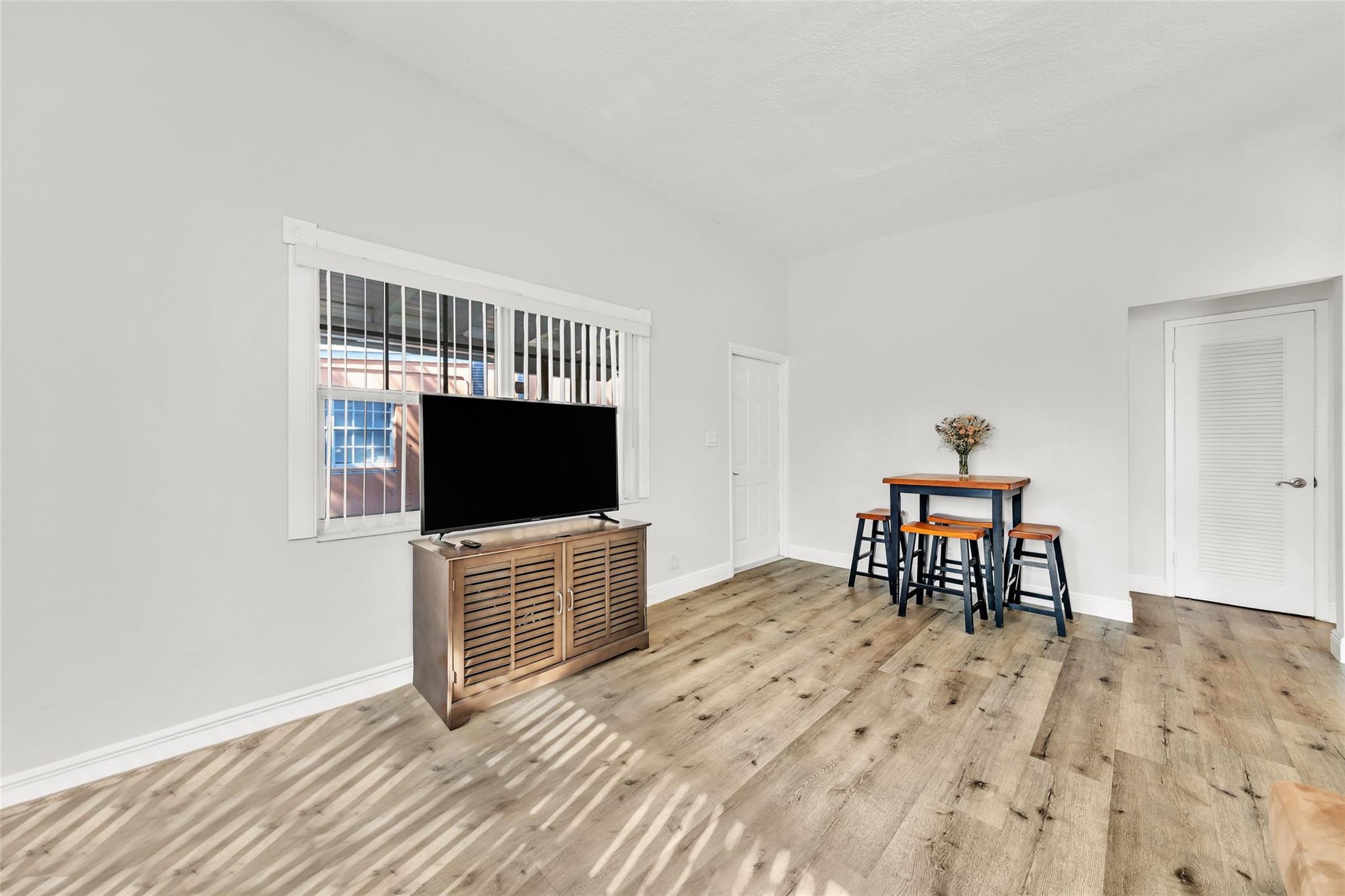805 NE 17th Ave