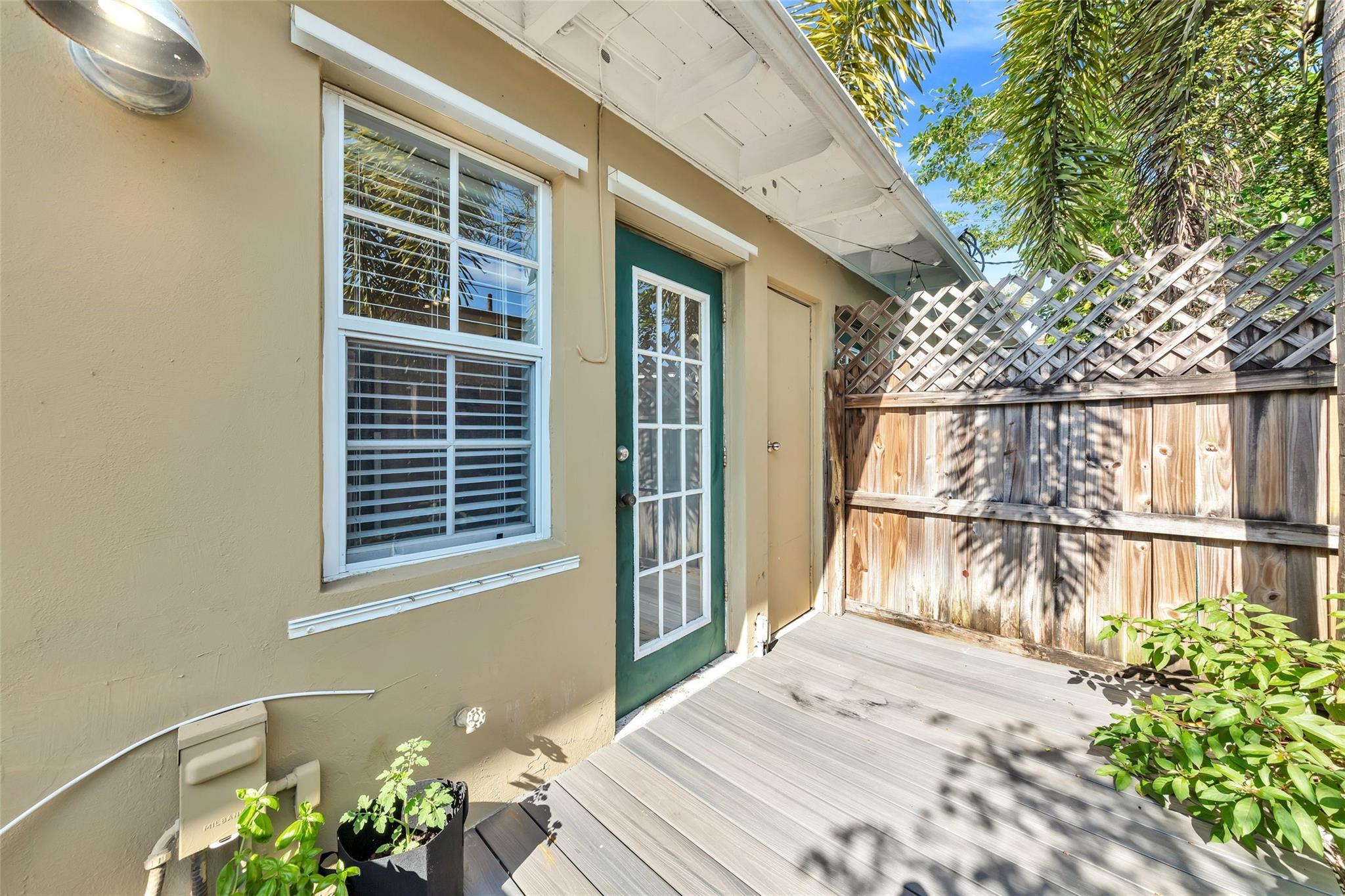 805 NE 17th Ave