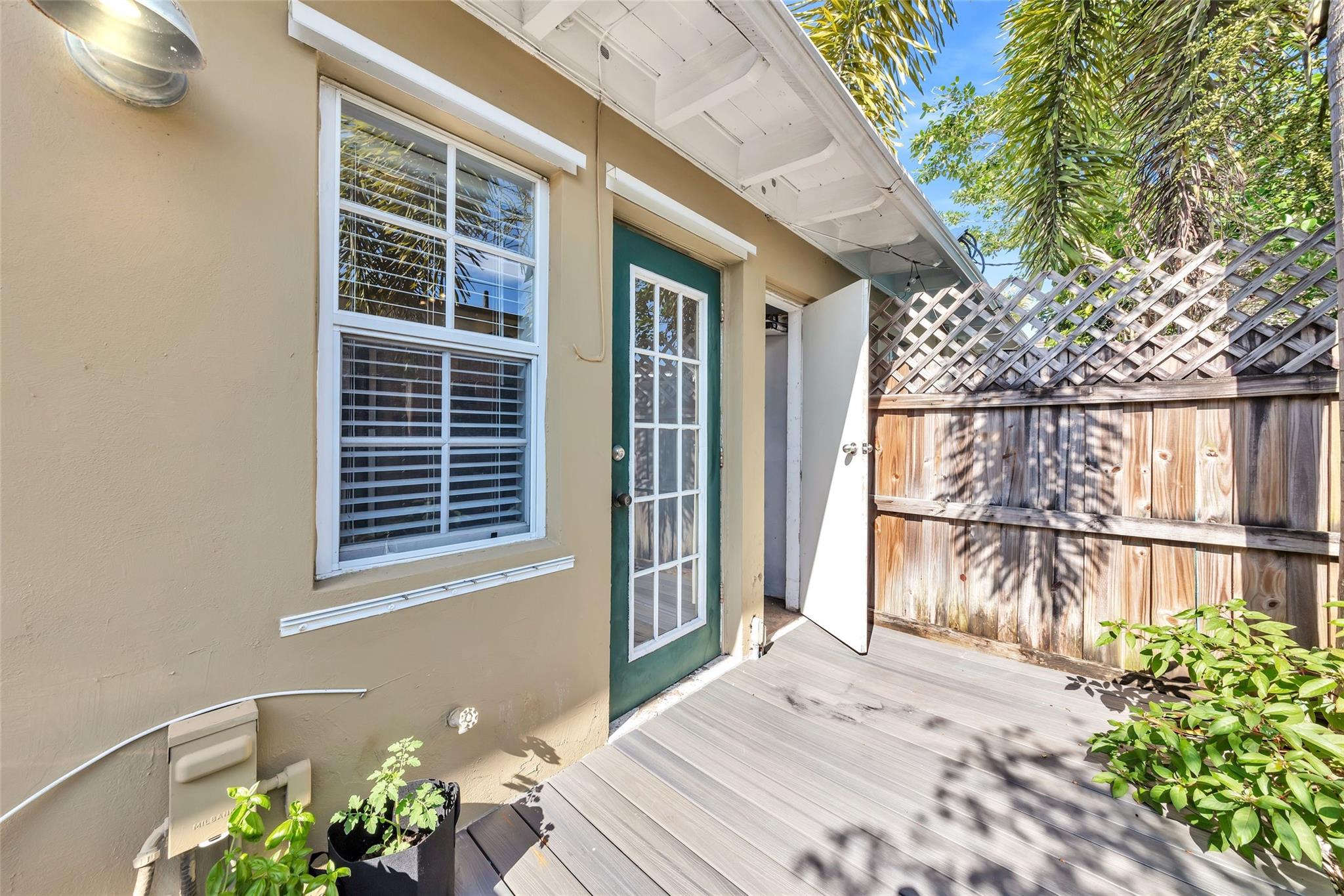 805 NE 17th Ave