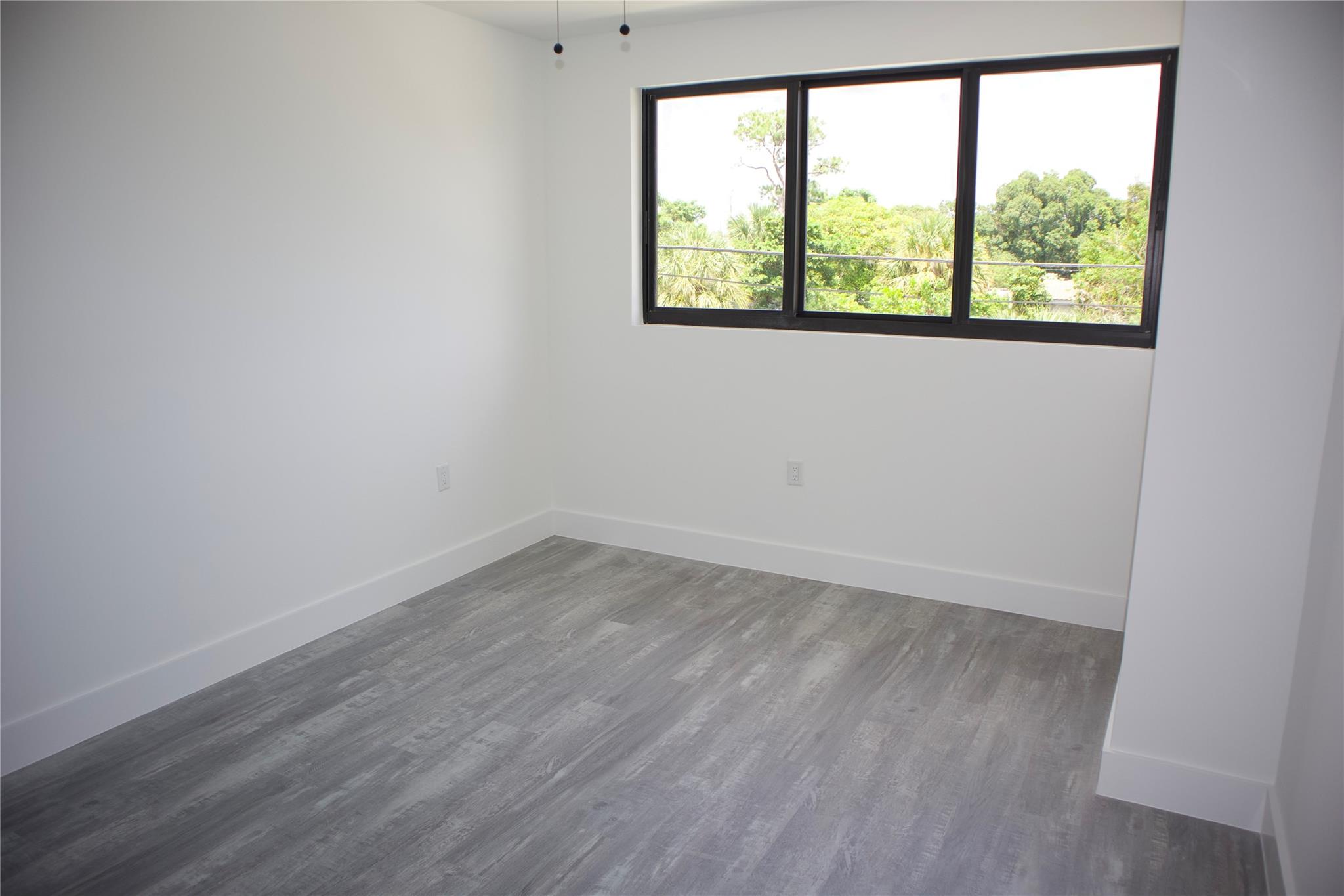 1296 NE 35th Street 1296
