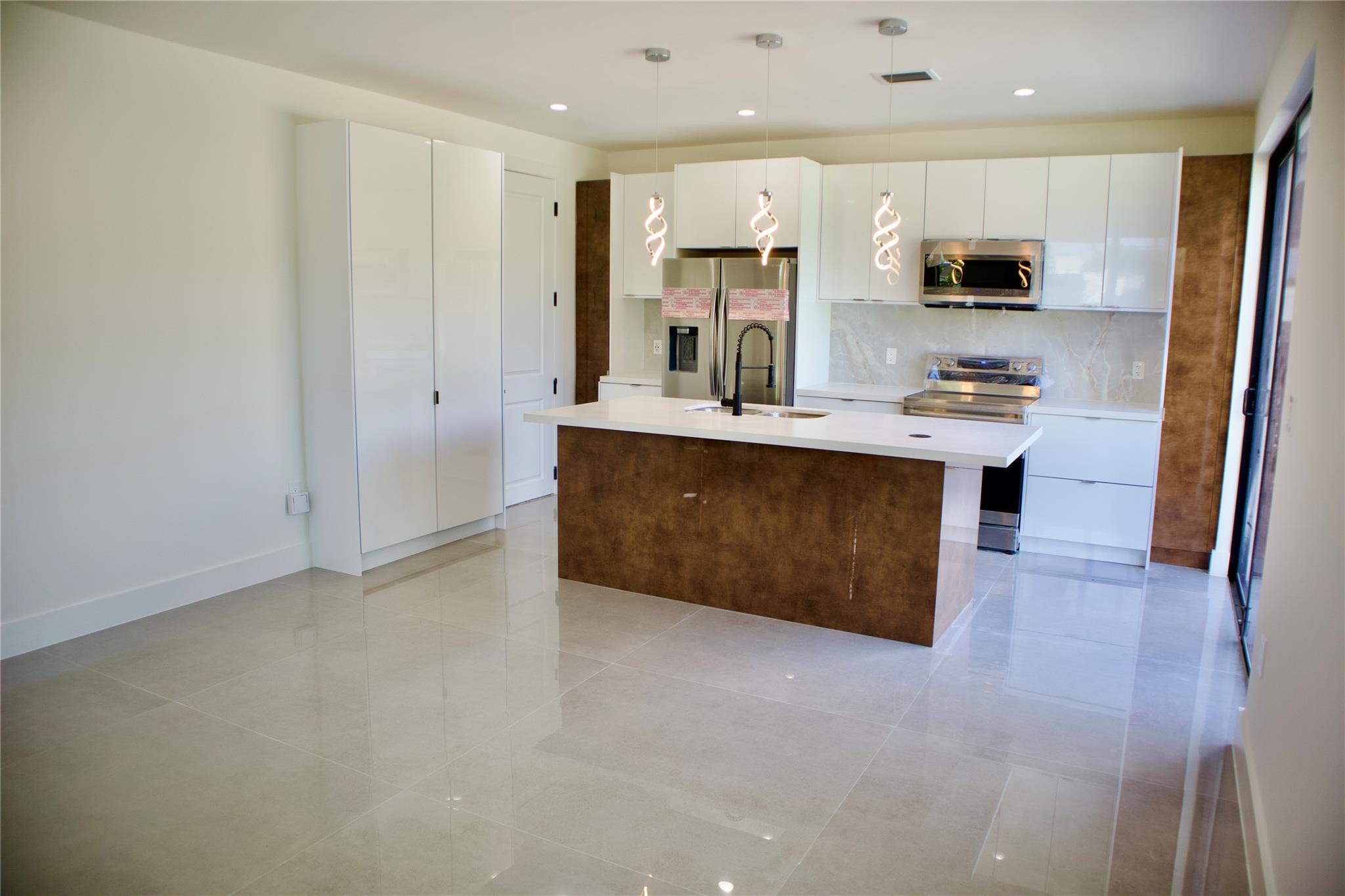 1296 NE 35th Street 1296