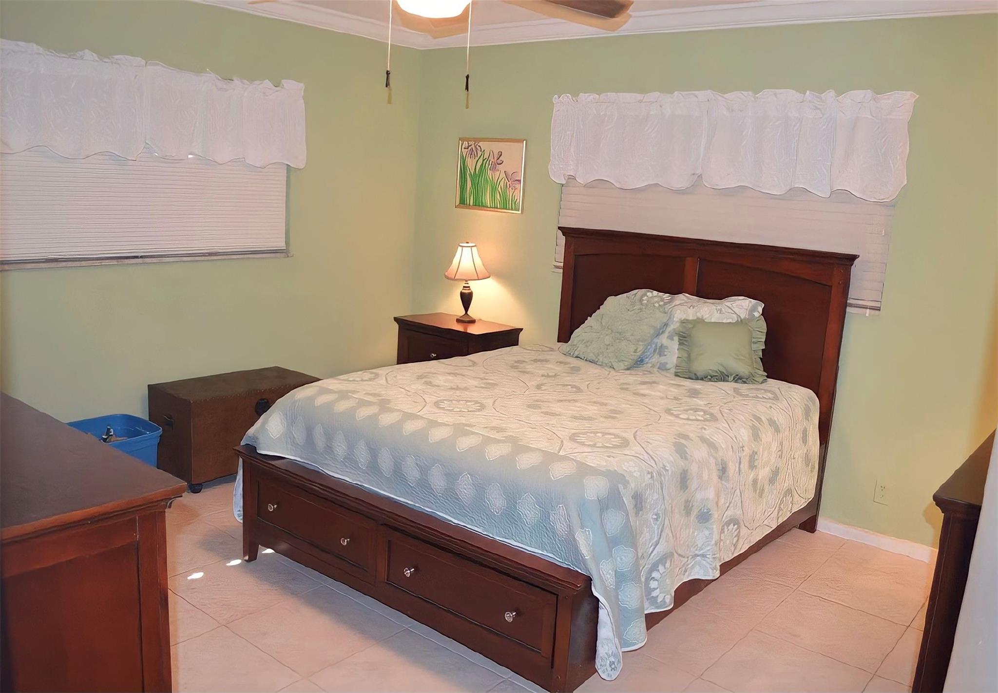 300 NE 20th St Unit: 5140