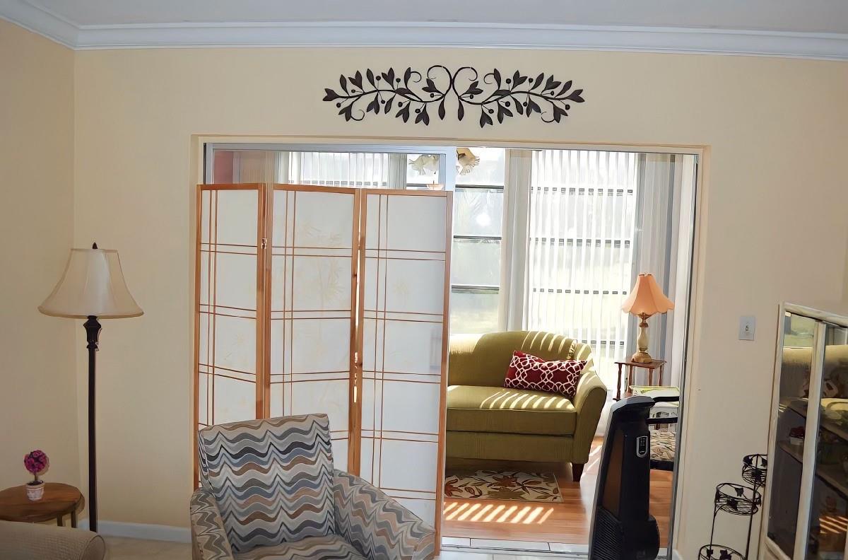 300 NE 20th St Unit: 5140