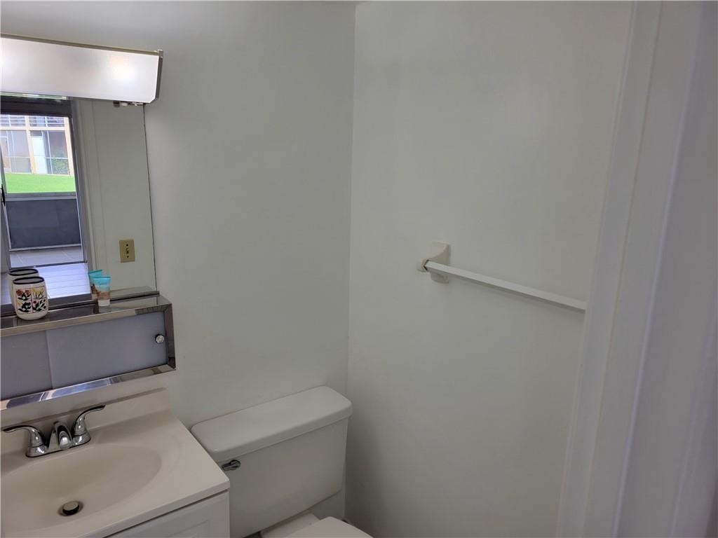 600 Village Green Ct Unit: 108