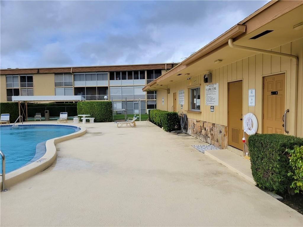 600 Village Green Ct Unit: 108