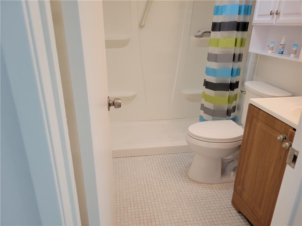 600 Village Green Ct Unit: 108