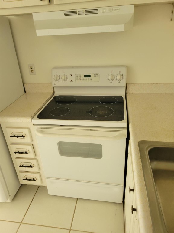 600 Village Green Ct Unit: 108