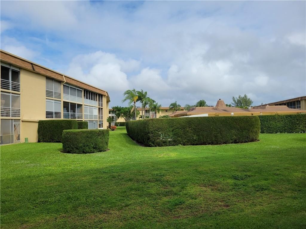 600 Village Green Ct Unit: 108