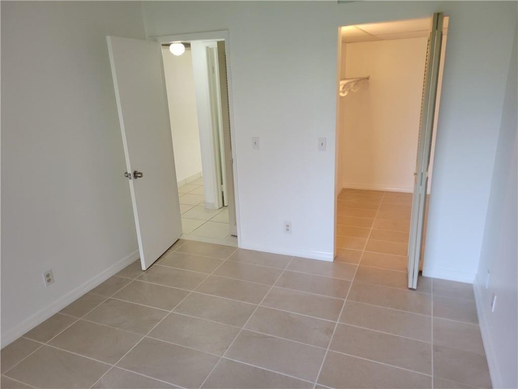 600 Village Green Ct Unit: 108