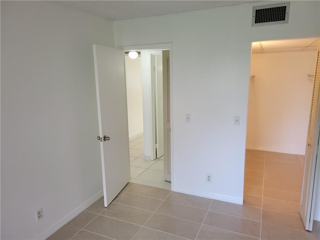 600 Village Green Ct Unit: 108