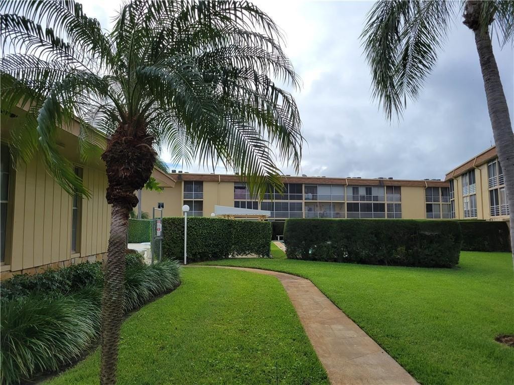 600 Village Green Ct Unit: 108