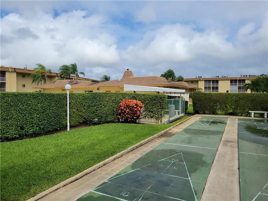 600 Village Green Ct Unit: 108