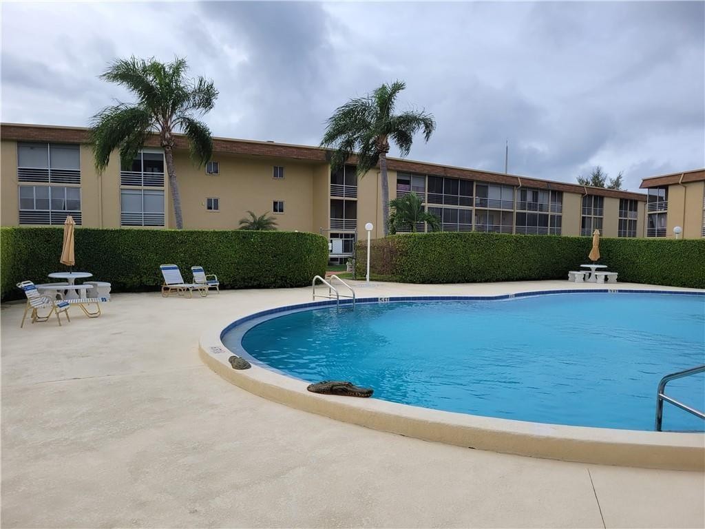 600 Village Green Ct Unit: 108