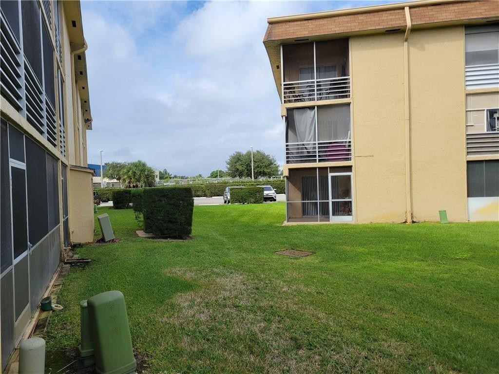 600 Village Green Ct Unit: 108