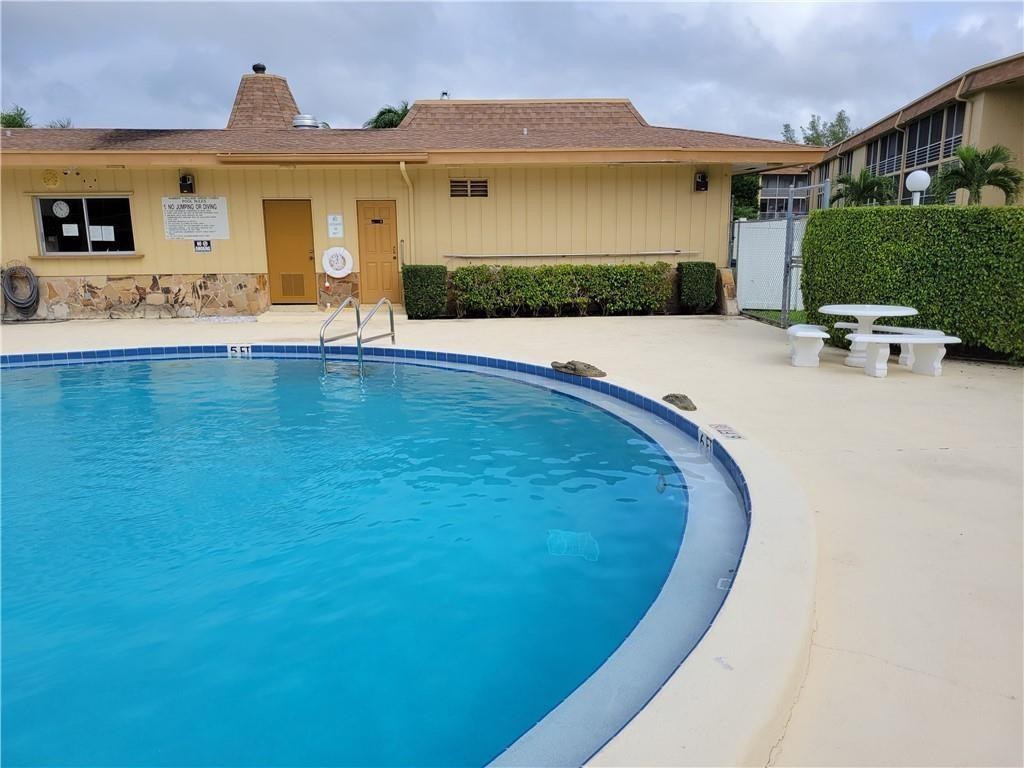 600 Village Green Ct Unit: 108