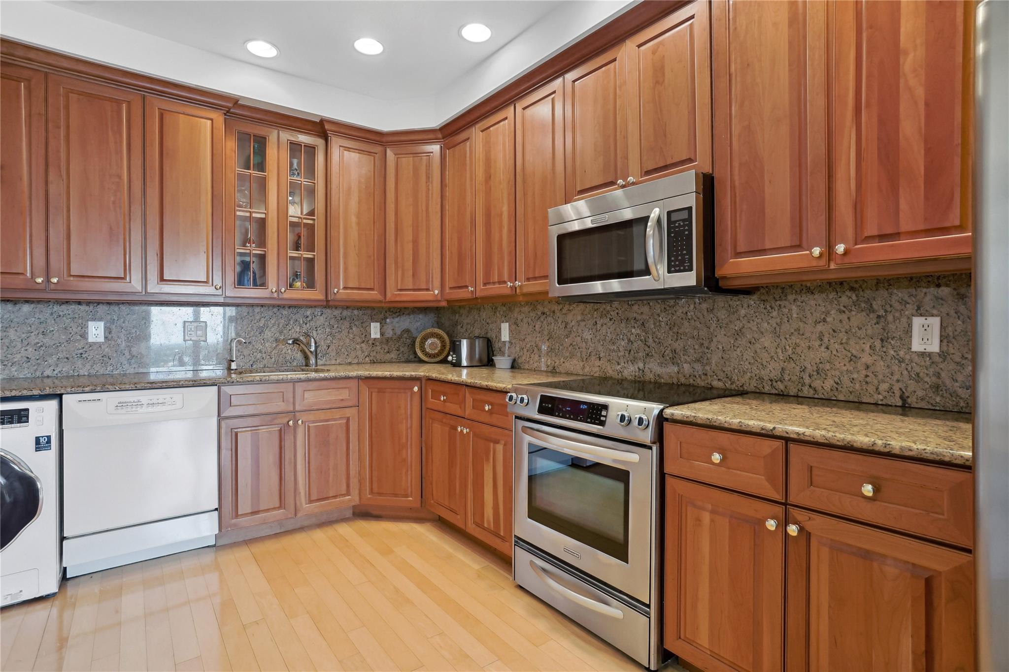 600 S Ocean Blvd PH 3