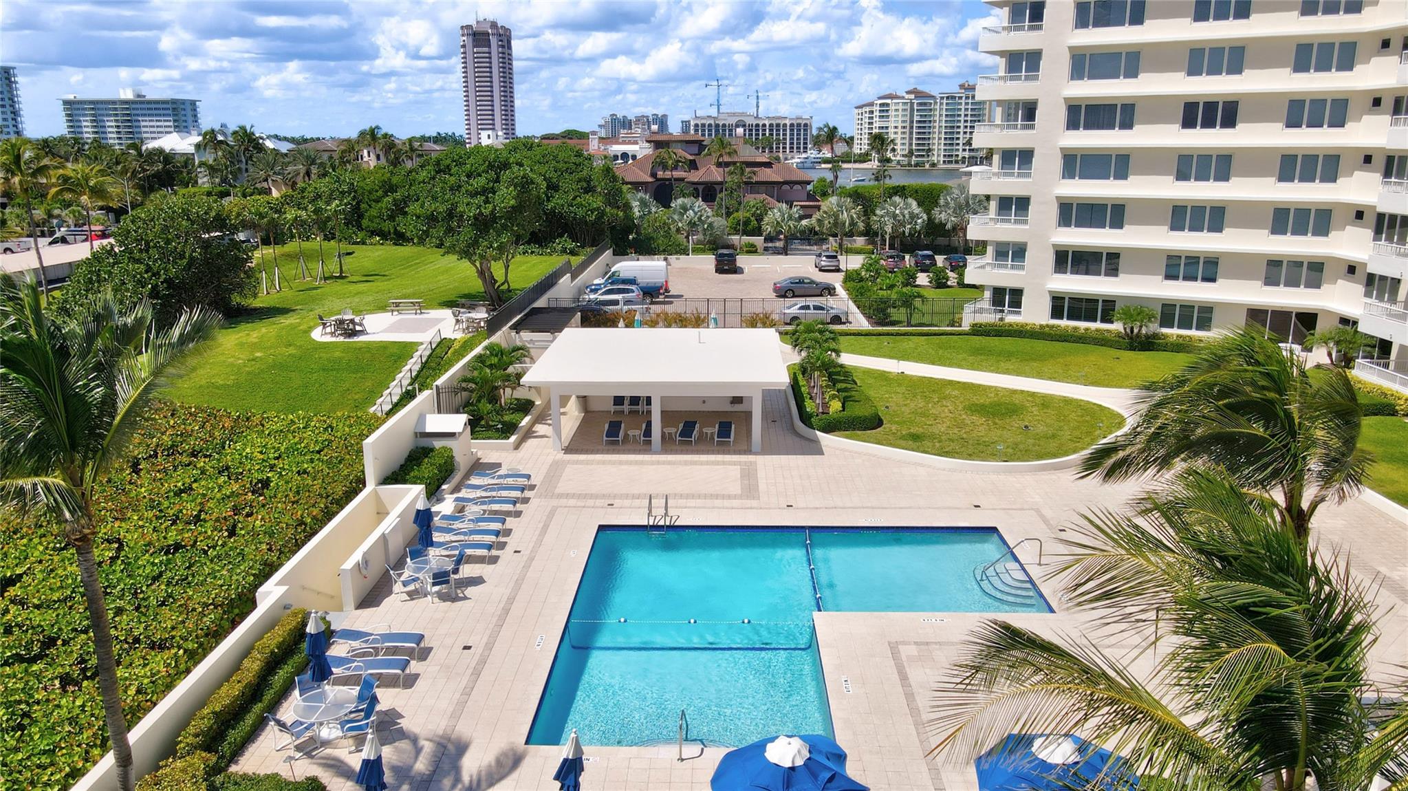 600 S Ocean Blvd PH 3